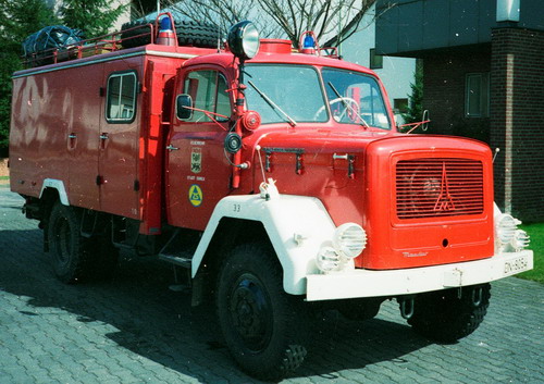 files/guerzenich/bilder/Fahrzeuge/historisch/02 DN-8054 1983-SW 1000 DN-Guerz BeiFaSeit 02-61-01.jpg